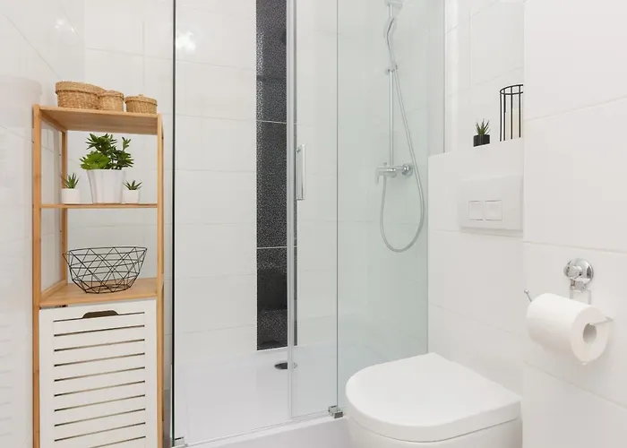 Cozy With Parking Bakalarska By Renters Appartement