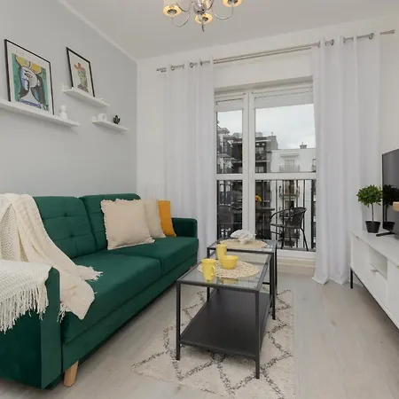 Cozy With Parking Bakalarska By Renters Apartamento Varsovia