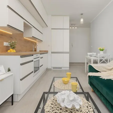 Apartamento Cozy With Parking Bakalarska By Renters *