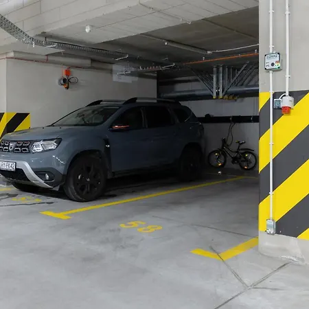 Daire Cozy With Parking Bakalarska By Renters Varşova