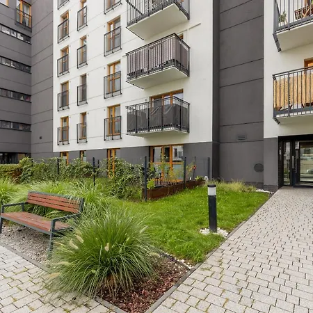 Cozy With Parking Bakalarska By Renters *